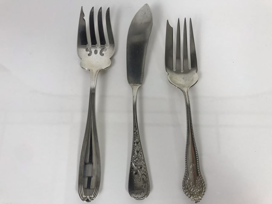 (2) Vintage Sterling Silver Forks And (1) Sterling Silver Knife (Sterling Weight: 100g, Silver Price: $79) [Photo 1]