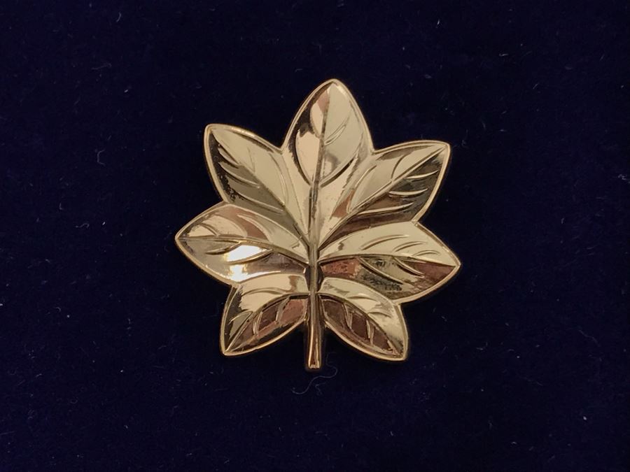 USN Captain Joseph J. Meyer Jr. USN Medals Presented For 32 Years Of Devoted Navy Service Displayed In Wooden Shadowbox Case With Sliding Glass Top 21 X 19 [Photo 44]