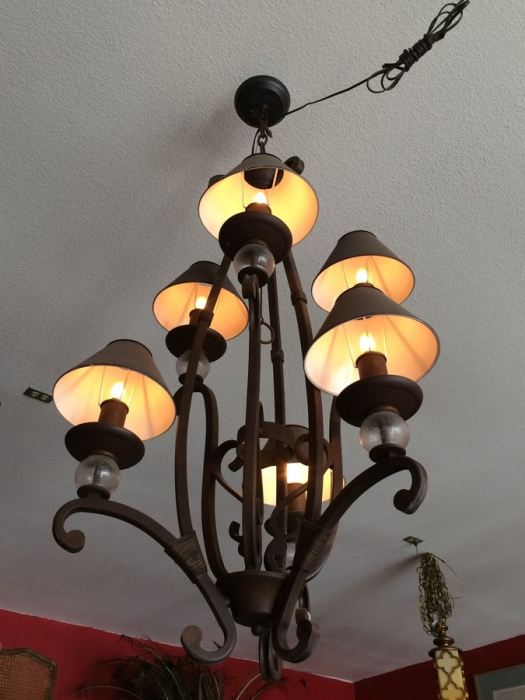 Large Brown Light Fixture [Photo 2]