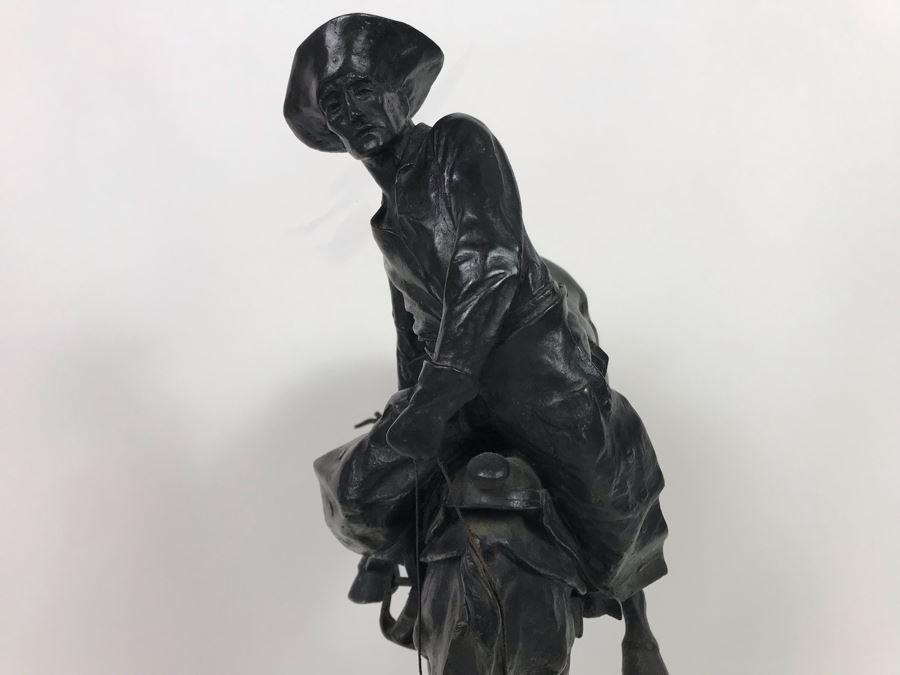 Limited Edition Frederic Remington 'The Outlaw' Bronze Museum Collection Inc 1979 C. Golding 590 Of 1,000 12W X 7D X 18H (USNE) [Photo 16]