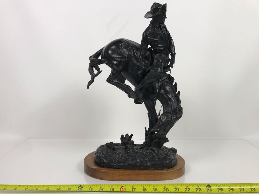 Limited Edition Frederic Remington 'The Outlaw' Bronze Museum Collection Inc 1979 C. Golding 590 Of 1,000 12W X 7D X 18H (USNE) [Photo 2]