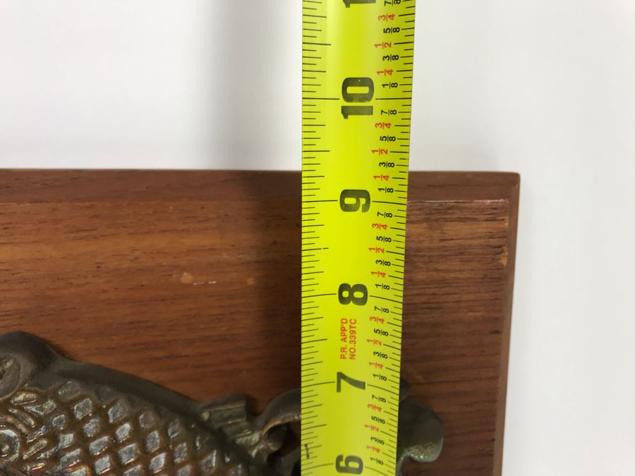 Brass USN Plaque Presented To J. J. Meyer Jr., Executive Officer Of Submarine U.S.S. Sirago 16 X 9 [Photo 10]