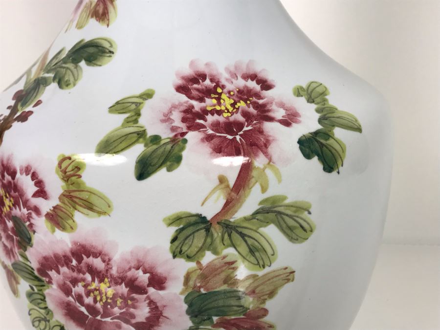 Large Chinese Hand Painted Floral Flowers White Porcelain Vase Marked Taiwan ROC 19H X 10W (USNE) [Photo 8]