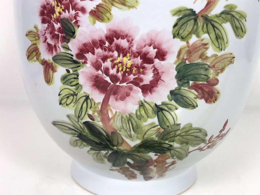 Large Chinese Hand Painted Floral Flowers White Porcelain Vase Marked Taiwan ROC 19H X 10W (USNE) [Photo 6]