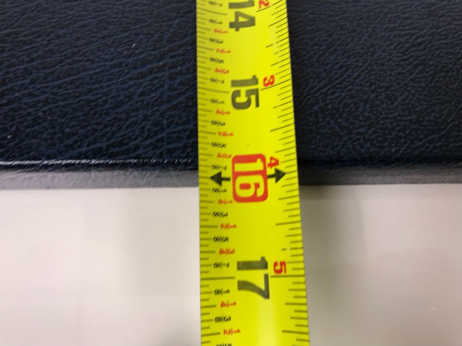 Signed Book: Norman Rockwell World War II: Impressions From The Home Front Signed By Susan E. Meyer And Robert F. McDermott 11.5 X 16 (USNE) [Photo 20]