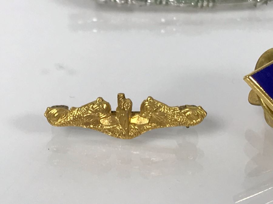 USN Captain Joseph J. Meyer Jr. United States Navy Submarine Pins [Photo 7]