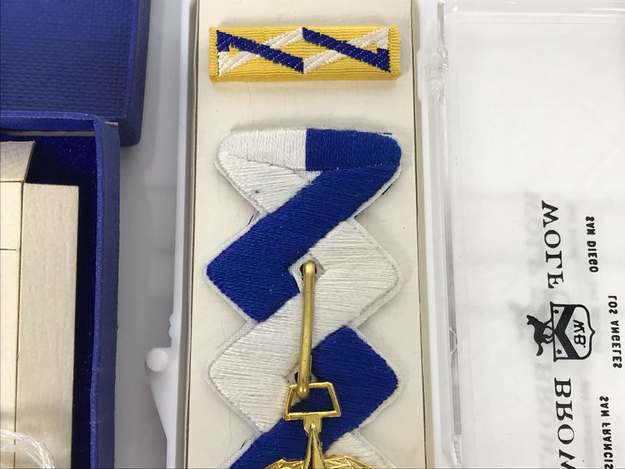 USN Captain Joseph J. Meyer Jr. United States Navy Submarine Vietnam Asiatic - Pacific Theatre Campaign Medals [Photo 4]