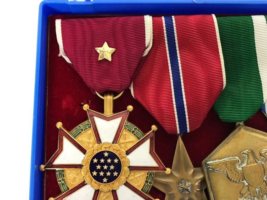 USN Captain Joseph J. Meyer Jr. United States Navy Submarine Medals [Photo 4]