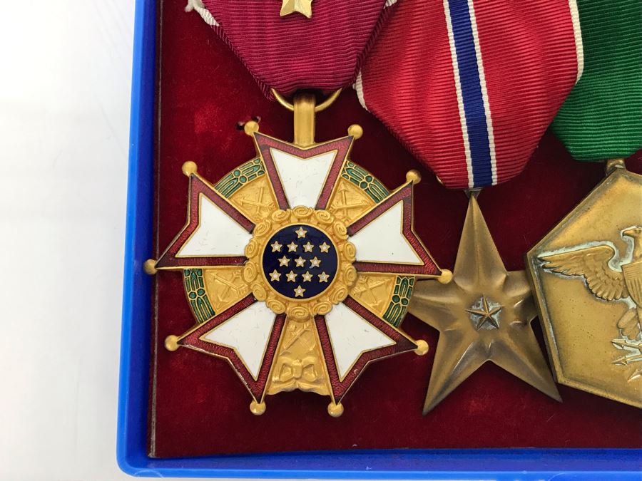 USN Captain Joseph J. Meyer Jr. United States Navy Submarine Medals [Photo 3]