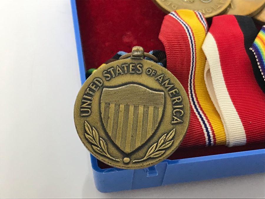 USN Captain Joseph J. Meyer Jr. United States Navy Submarine Medals [Photo 14]