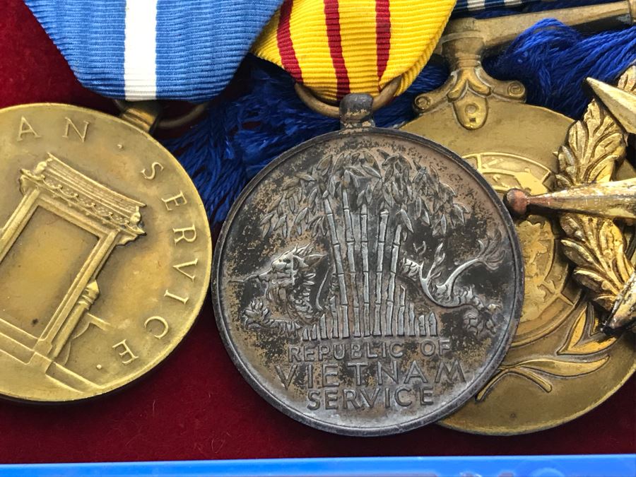 USN Captain Joseph J. Meyer Jr. United States Navy Submarine Medals [Photo 4]