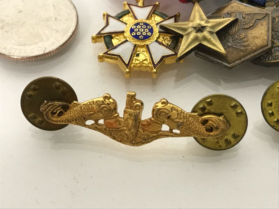 USN Captain Joseph J. Meyer Jr. United States Navy Submarine Medals And Pins [Photo 3]