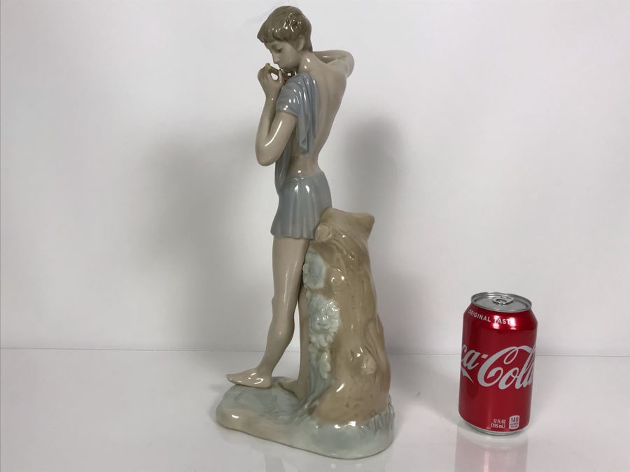 NAO Tall Porcelain Figurine Of Man / Boy Playing Flute Made In Spain 15'H [Photo 4]