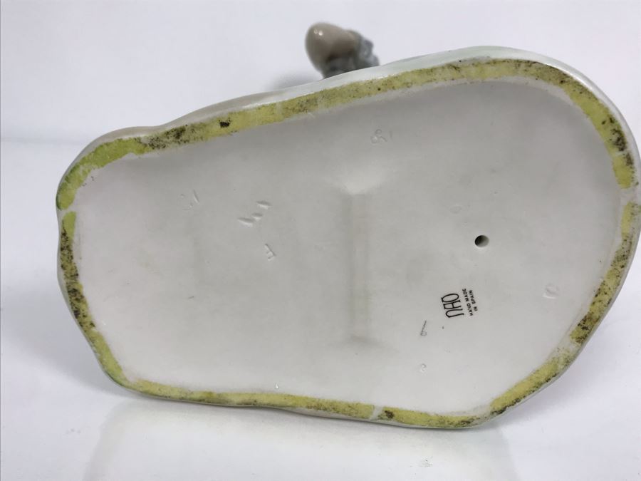 NAO Tall Porcelain Figurine Of Man / Boy Playing Flute Made In Spain 15'H [Photo 7]