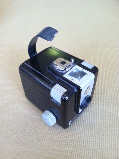 Kodak Brownie Hawkeye Camera with Flash and Box [Photo 3]