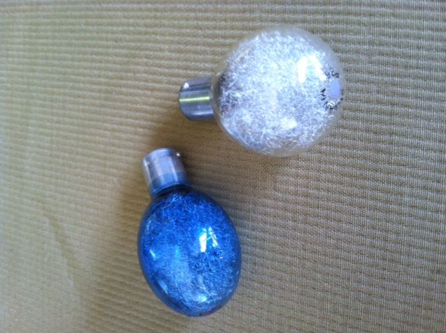 Kodak Brownie Hawkeye Camera with Flash and Box [Photo 8]