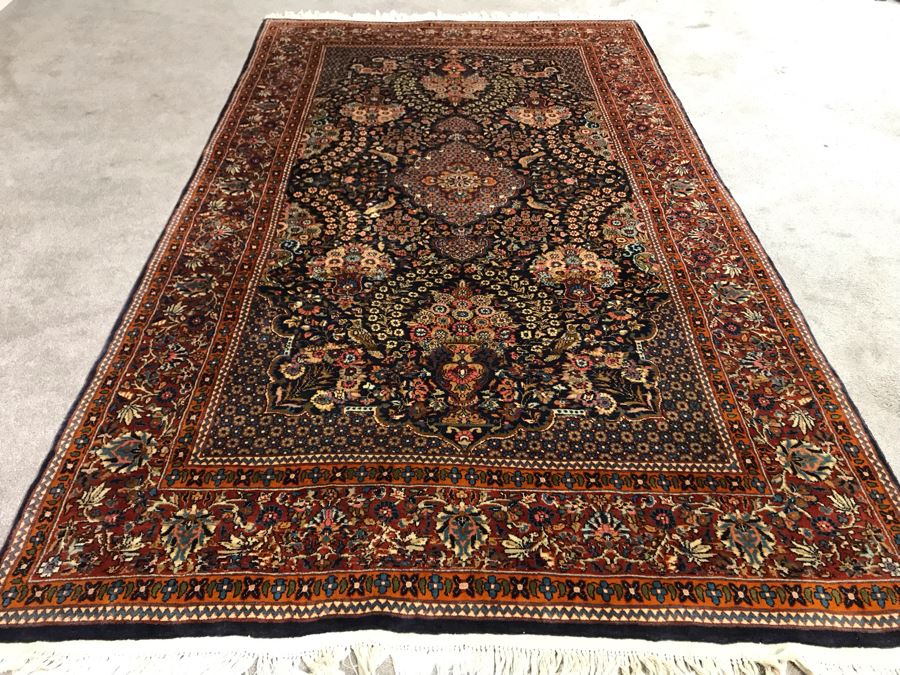 Impressive Wool And Silk Blend Persian Area Rug With Detailed Designs Over 300Knots/Sq In - 4'7' X 8' (OHE) [Photo 8]