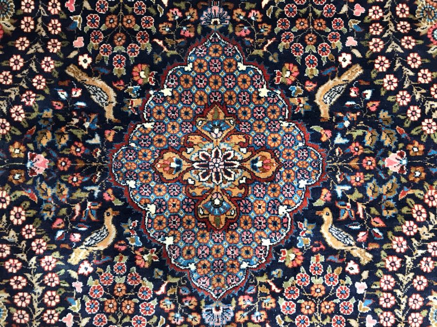 Impressive Wool And Silk Blend Persian Area Rug With Detailed Designs Over 300Knots/Sq In - 4'7' X 8' (OHE) [Photo 6]
