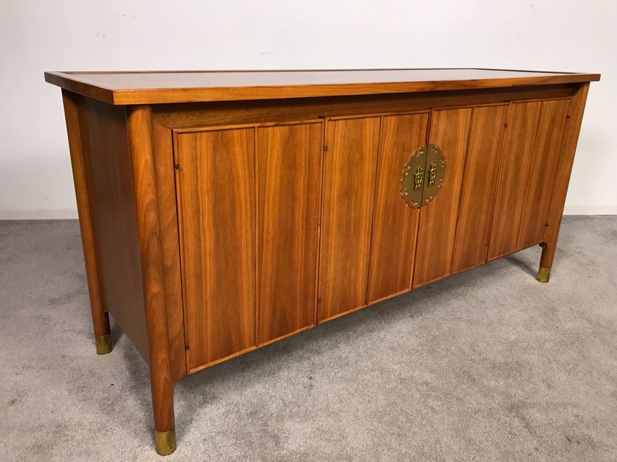 Stunning Mid-Century Chinoiserie Solid Teak Heritage Furniture Credenza Buffet Sideboard Cabinet 62W X 20D X 30H (OHE) [Photo 12]
