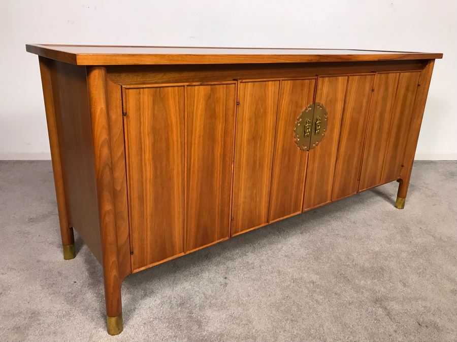 Stunning Mid-Century Chinoiserie Solid Teak Heritage Furniture Credenza Buffet Sideboard Cabinet 62W X 20D X 30H (OHE) [Photo 13]