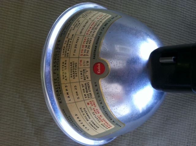 Kodak Brownie Hawkeye Camera with Flash [Photo 6]