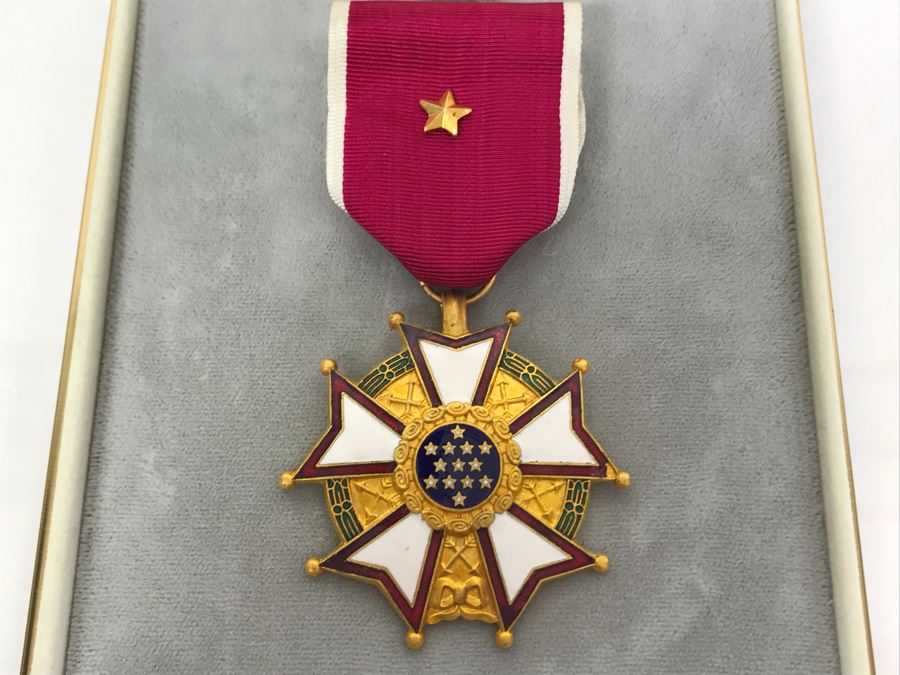 USN Captain Joseph J. Meyer Jr. United States Navy Medal In Original Case [Photo 3]