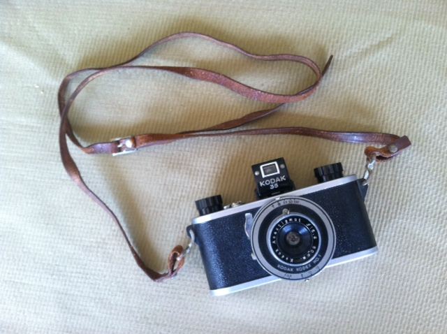 Vintage Kodak 35 with Manual [Photo 3]