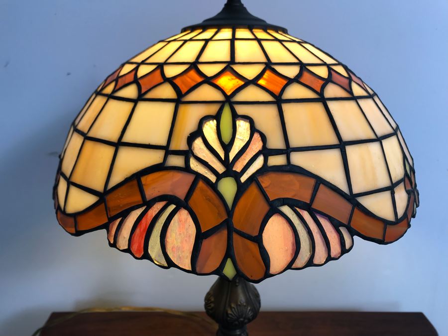 JUST ADDED - Stained Glass Table Lamp 17H (OFS) [Photo 3]