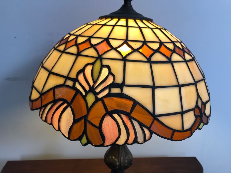 JUST ADDED - Stained Glass Table Lamp 17H (OFS) [Photo 6]