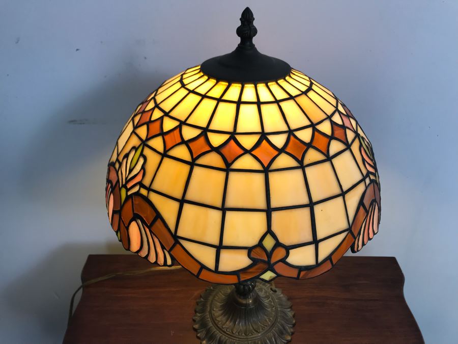 JUST ADDED - Stained Glass Table Lamp 17H (OFS) [Photo 5]