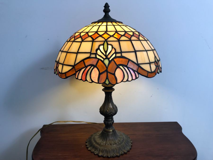 JUST ADDED - Stained Glass Table Lamp 17H (OFS) [Photo 2]