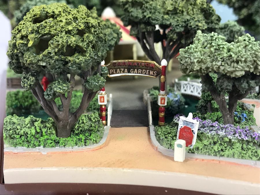 Disneyland Main Street, USA Collection: Carnation Plaza Gardens By Robert Olszewski Disney Theme Park Attraction Miniature Model With Box And Certificate Of Authenticity DL0020 11W X 11D X 5H (Last One Sold For $3,300) [Photo 6]