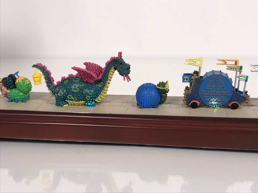 HAND SIGNED By Robert Olszewski Disneyland Main Street, USA Collection: First Edition Main Street Electrical Parade (Set #1) By Robert Olszewski Disney Theme Park Attraction Miniature Model With Box And COA 12W X 2.75D X 3H DL0601 (Estimate $300-$700) [Photo 16]