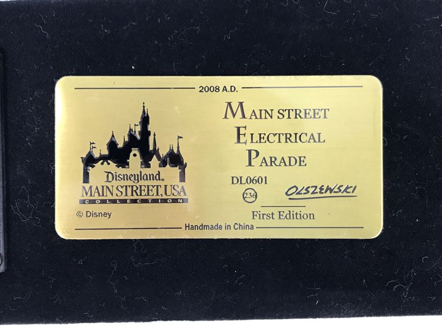 HAND SIGNED By Robert Olszewski Disneyland Main Street, USA Collection: First Edition Main Street Electrical Parade (Set #1) By Robert Olszewski Disney Theme Park Attraction Miniature Model With Box And COA 12W X 2.75D X 3H DL0601 (Estimate $300-$700) [Photo 20]