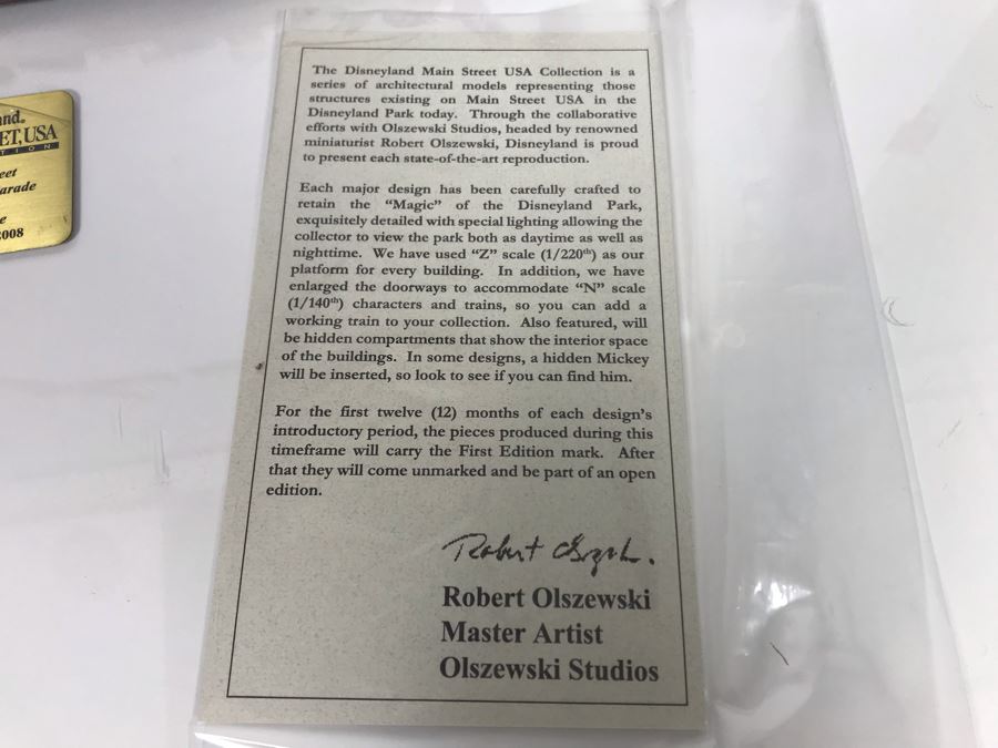 HAND SIGNED By Robert Olszewski Disneyland Main Street, USA Collection: First Edition Main Street Electrical Parade (Set #1) By Robert Olszewski Disney Theme Park Attraction Miniature Model With Box And COA 12W X 2.75D X 3H DL0601 (Estimate $300-$700) [Photo 11]