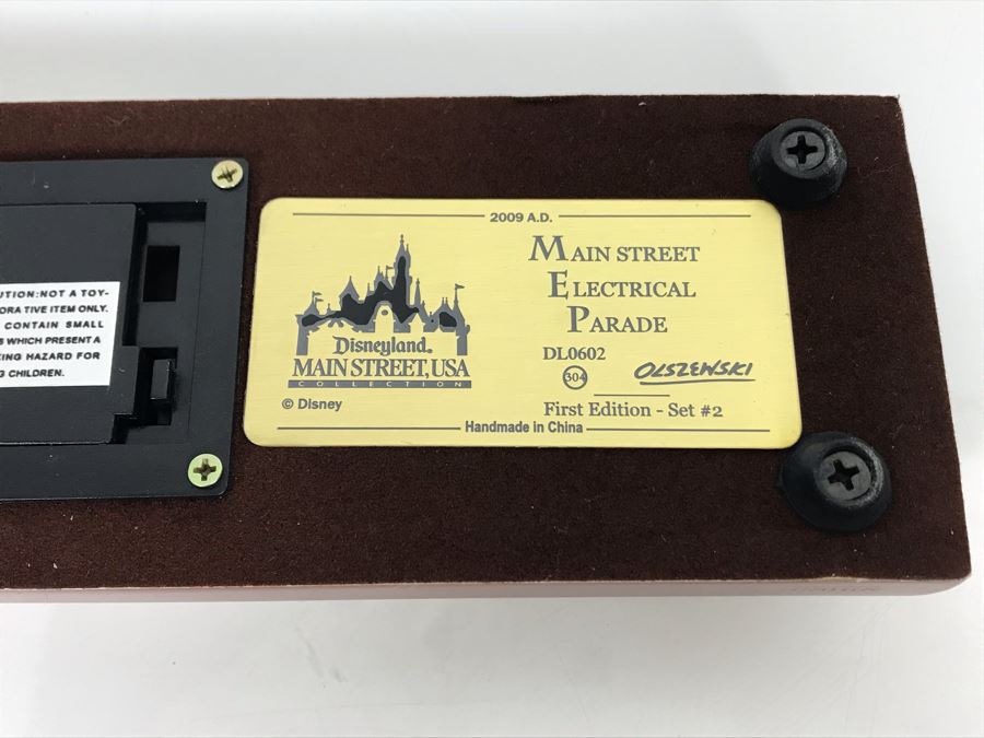 HAND SIGNED By Robert Olszewski Disneyland Main Street, USA Collection: First Edition Main Street Electrical Parade (Set #2) By Robert Olszewski Disney Theme Park Attraction Miniature Model With Box And COA 10.5W X 2.75D DL0602 (Estimate $300-$700) [Photo 21]