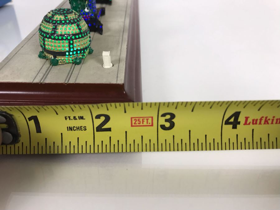 HAND SIGNED By Robert Olszewski Disneyland Main Street, USA Collection: First Edition Main Street Electrical Parade (Set #2) By Robert Olszewski Disney Theme Park Attraction Miniature Model With Box And COA 10.5W X 2.75D DL0602 (Estimate $300-$700) [Photo 16]