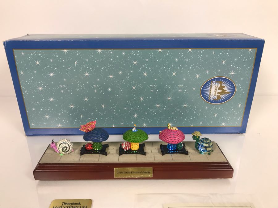 HAND SIGNED By Robert Olszewski Disneyland Main Street, USA Collection: First Edition Main Street Electrical Parade (Set #2) By Robert Olszewski Disney Theme Park Attraction Miniature Model With Box And COA 10.5W X 2.75D DL0602 (Estimate $300-$700) [Photo 13]