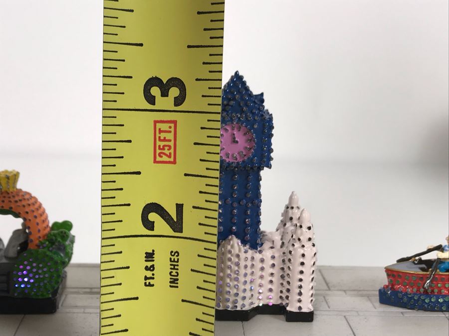 HAND SIGNED By Robert Olszewski Disneyland Main Street, USA Collection: First Edition Main Street Electrical Parade (Set #3) By Robert Olszewski Disney Theme Park Attraction Miniature Model With Box And COA 12W X 2.75D X 3H DL0603 (Estimate $300-$700) [Photo 17]