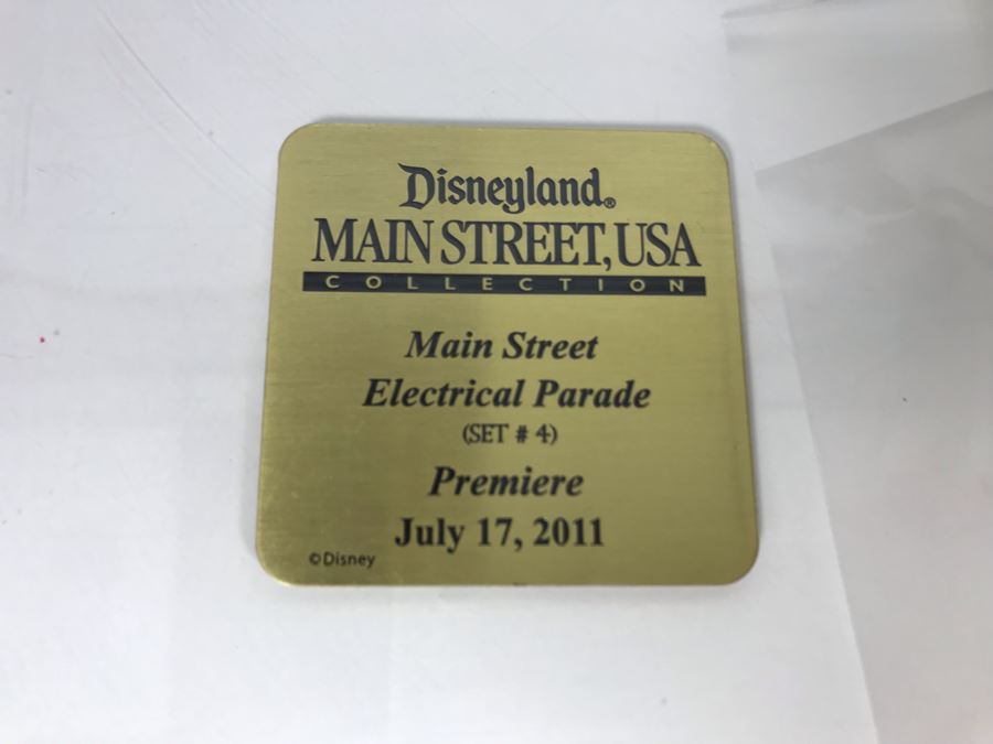 Robert Olszewski Disneyland Main Street, USA Collection: First Edition Main Street Electrical Parade (Set #4) By Robert Olszewski Disney Theme Park Attraction Miniature Model With Box And COA 10.75W X 2.75D X 3H DL0604 (Estimate $300-$700) [Photo 13]