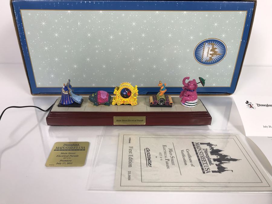 Robert Olszewski Disneyland Main Street, USA Collection: First Edition Main Street Electrical Parade (Set #4) By Robert Olszewski Disney Theme Park Attraction Miniature Model With Box And COA 10.75W X 2.75D X 3H DL0604 (Estimate $300-$700) [Photo 3]