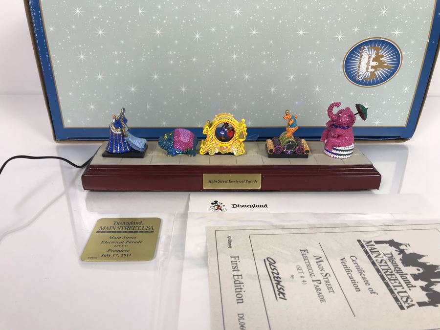 Robert Olszewski Disneyland Main Street, USA Collection: First Edition Main Street Electrical Parade (Set #4) By Robert Olszewski Disney Theme Park Attraction Miniature Model With Box And COA 10.75W X 2.75D X 3H DL0604 (Estimate $300-$700) [Photo 2]