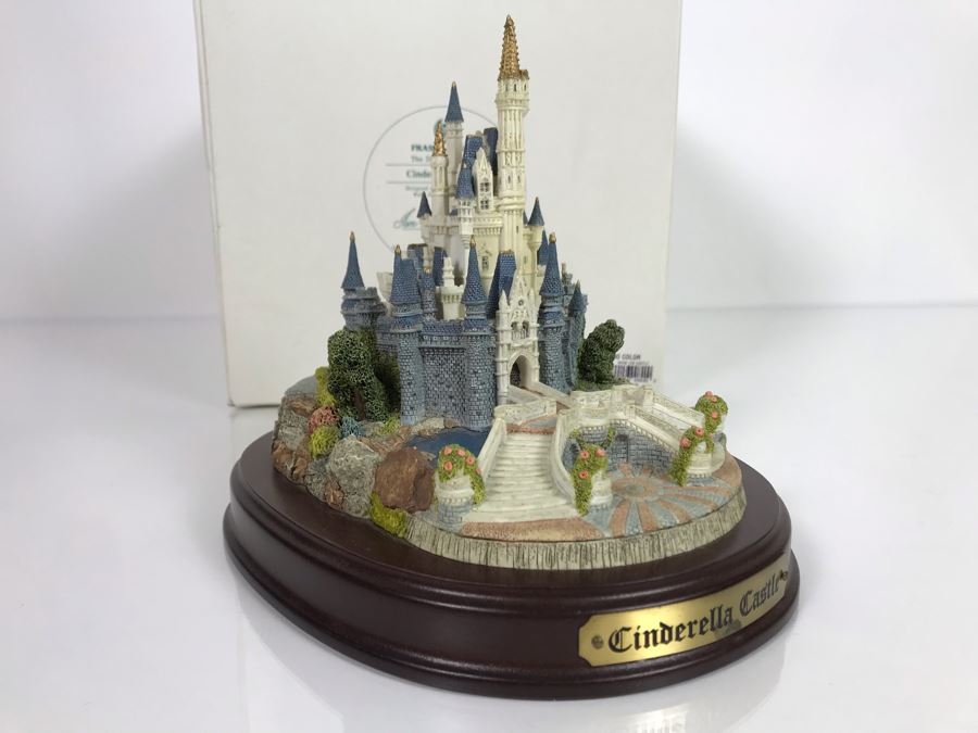 The Disney Collection Cinderella Castle By Fraser Creations With Box 7W X 8D X 7H [Photo 10]