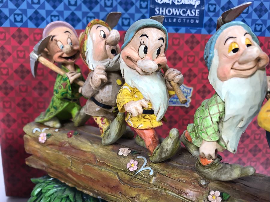 The Walt Disney Showcase Collection 'Homeward Bound' Snow White And The Seven Dwarfs Disney Traditions With Box [Photo 14]