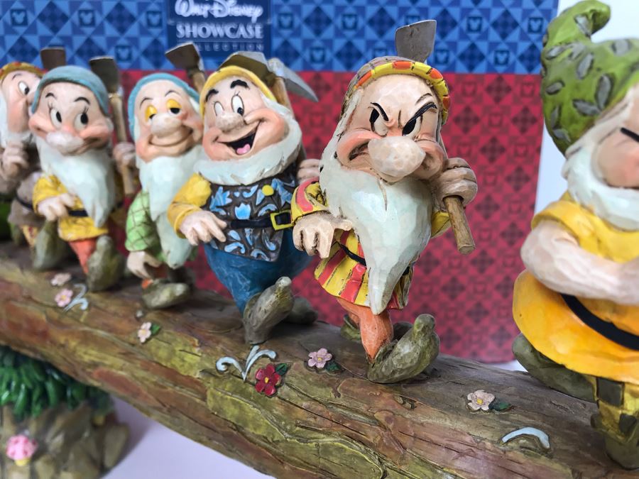 7 dwarfs disney traditions