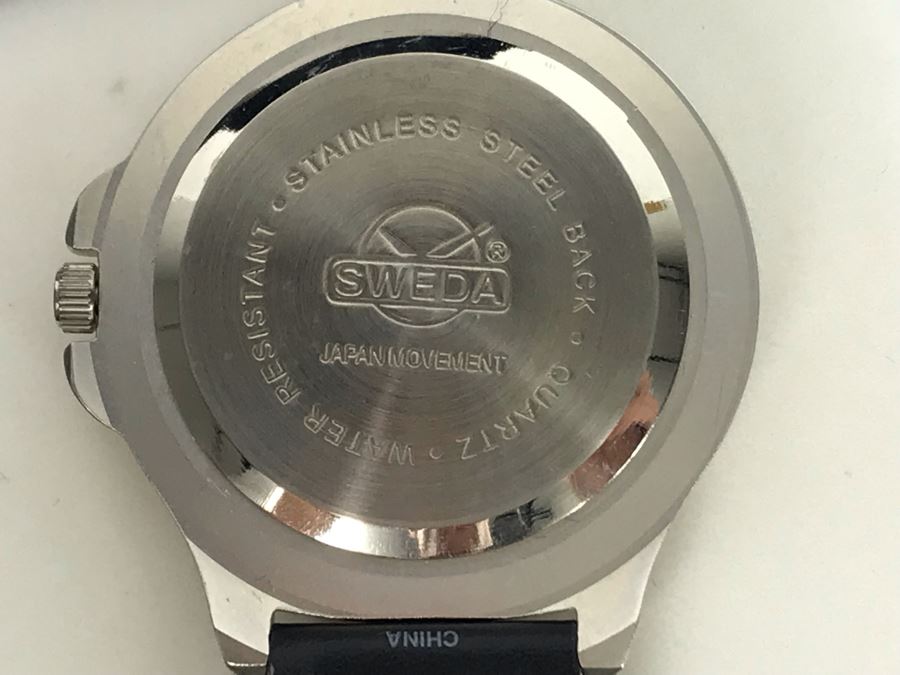 Disneyland Club 33 Watch Key Fob With Box [Photo 6]