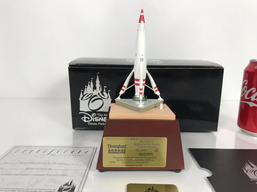 Limited Edition Disneyland Annual Passholder Moonliner Rocket To The 