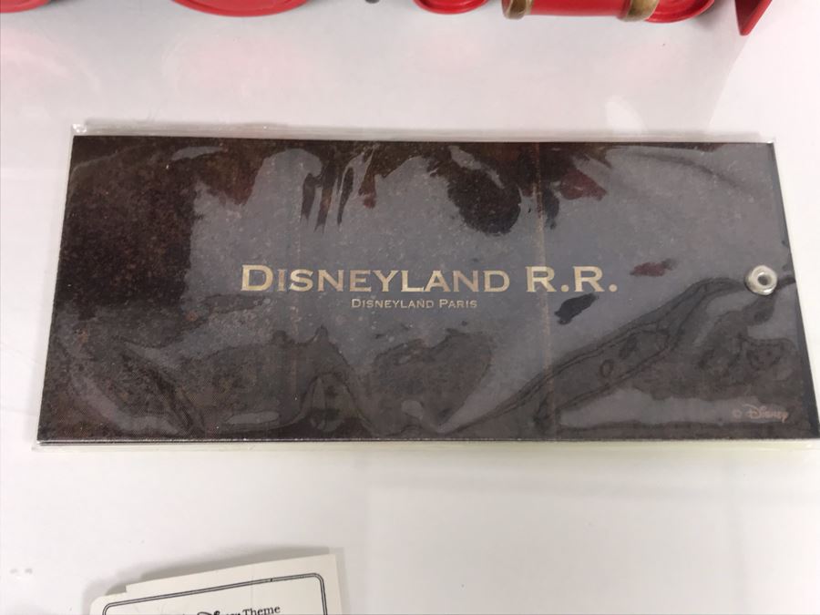 Limited Edition Carolwood Pacific Railroad No. 173 Lilly Belle Train 2002 Walt Disney Theme Park With Limited Edition Walt Disney Pocket Watch With Box [Photo 13]