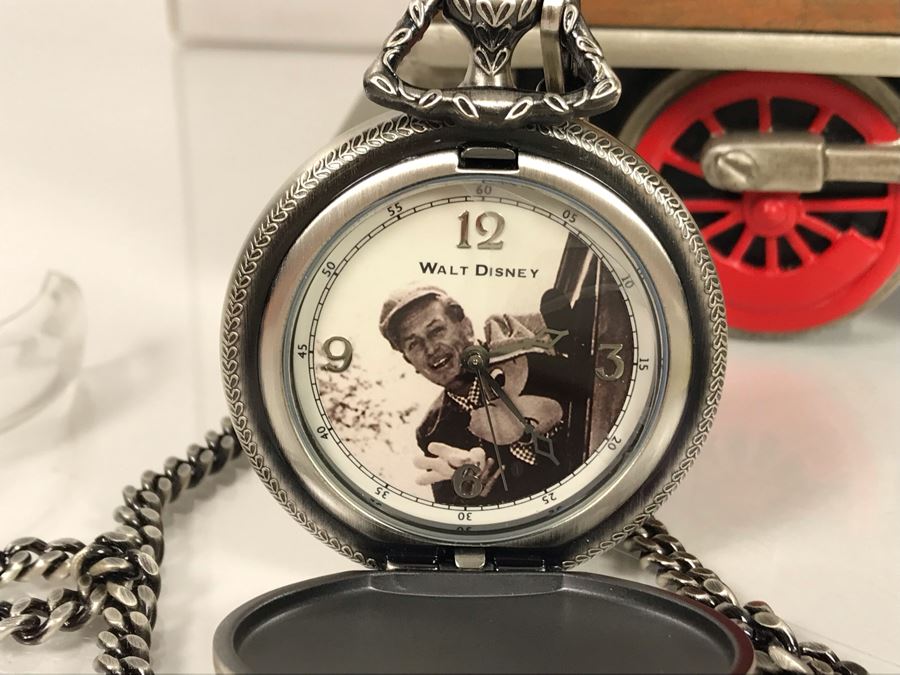 Limited Edition Carolwood Pacific Railroad No. 173 Lilly Belle Train 2002 Walt Disney Theme Park With Limited Edition Walt Disney Pocket Watch With Box [Photo 9]