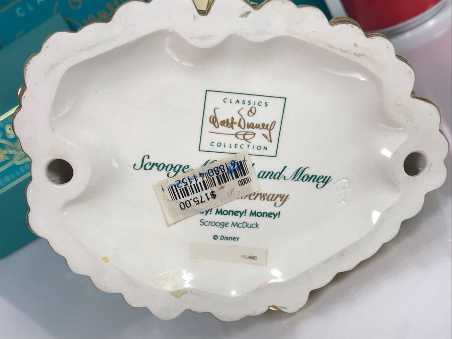 Classics Walt Disney Collection Scrooge McDuck Money Money Money Figurine With Box 11K411520 [Photo 8]